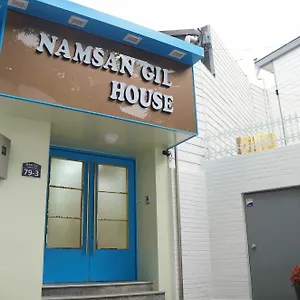2* Pensión Namsan Gil House