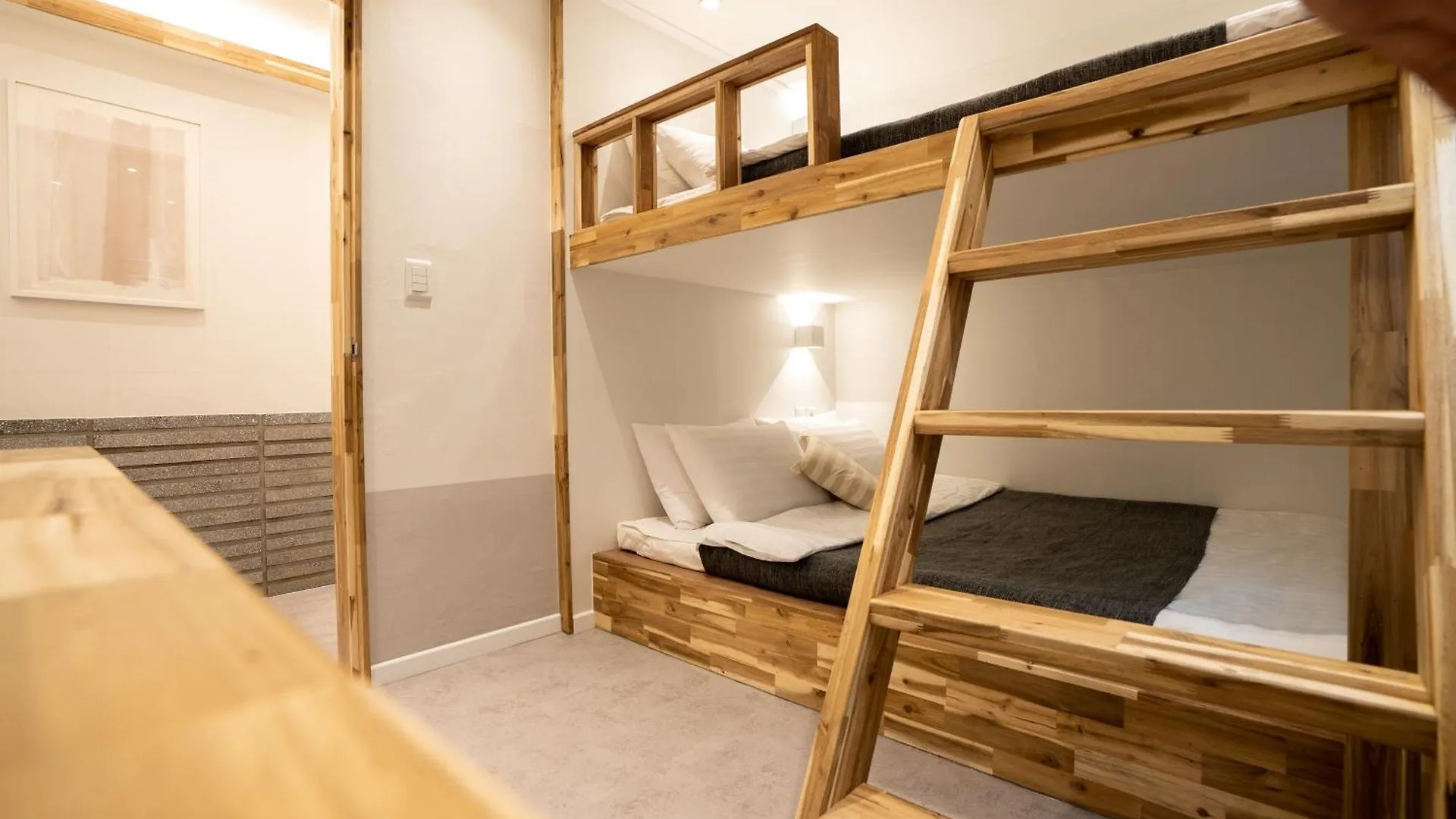 Apartamento 6 Hongdae 5Br & 4Bath, Elevator, Free Wifi Seúl Corea del Sur
