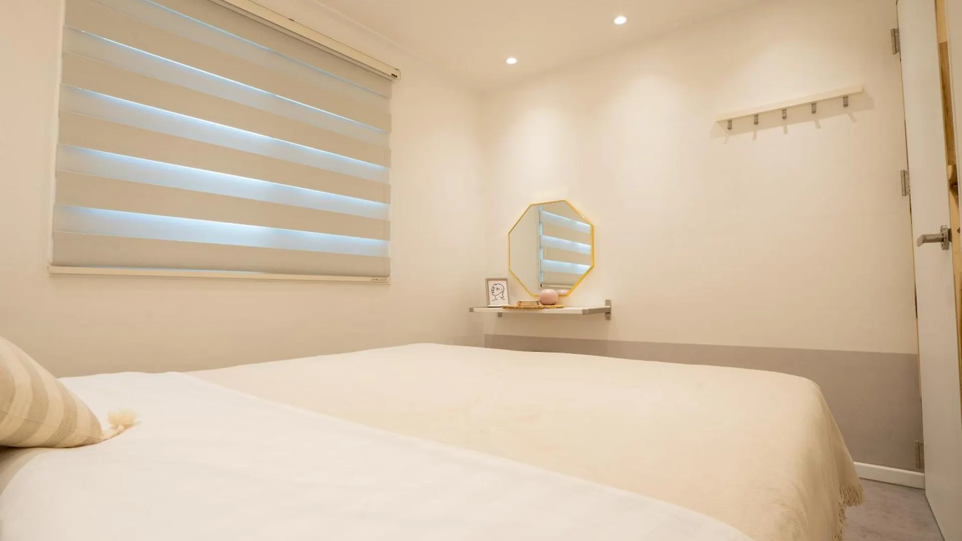 Apartamento 6 Hongdae 5Br & 4Bath, Elevator, Free Wifi Seúl