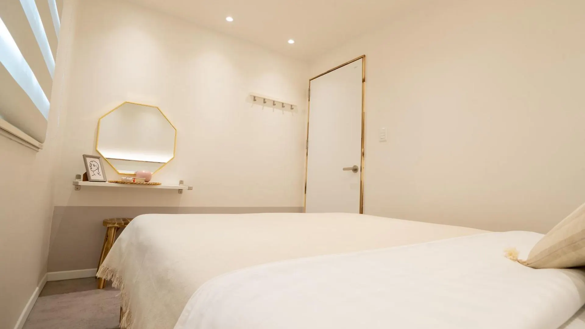 Apartamento 6 Hongdae 5Br & 4Bath, Elevator, Free Wifi Seúl 0*,