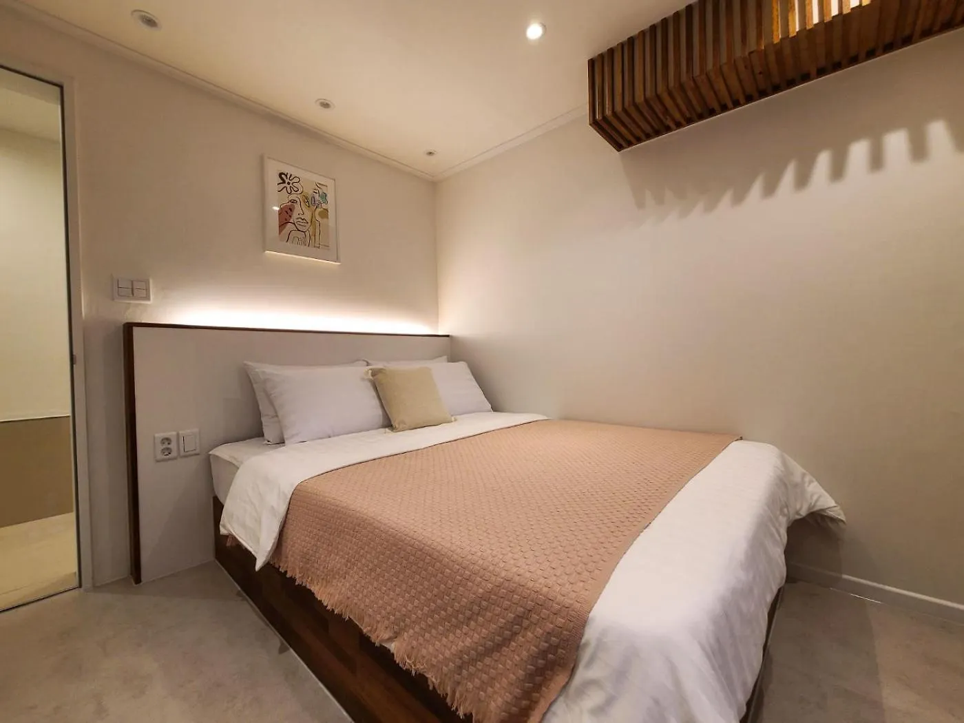 Apartamento 6 Hongdae 5Br & 4Bath, Elevator, Free Wifi Seúl