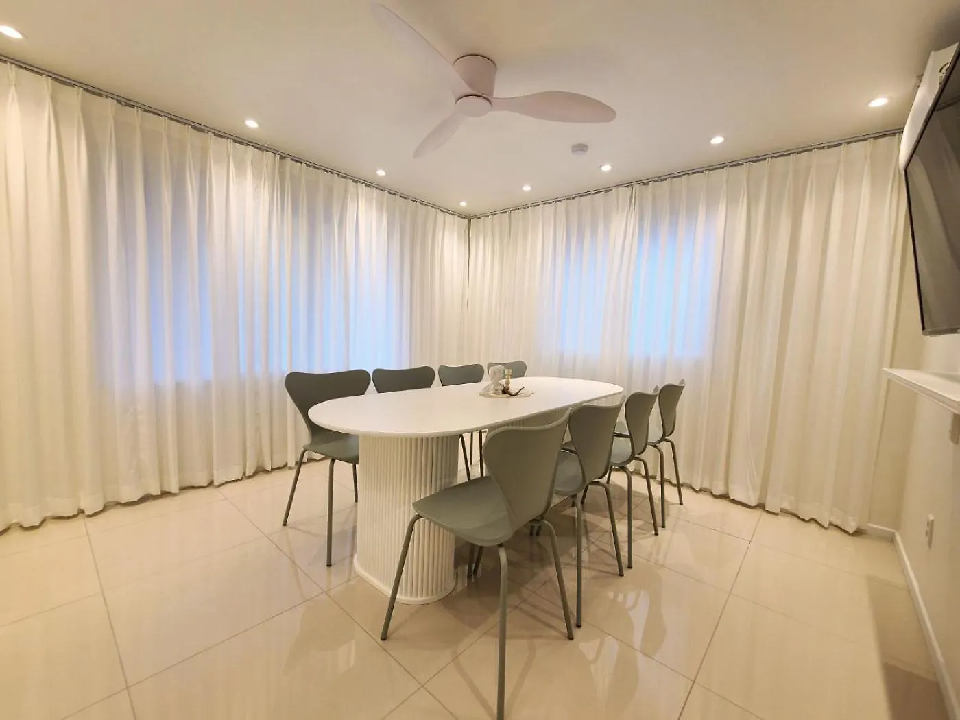 Apartamento 6 Hongdae 5Br & 4Bath, Elevator, Free Wifi Seúl