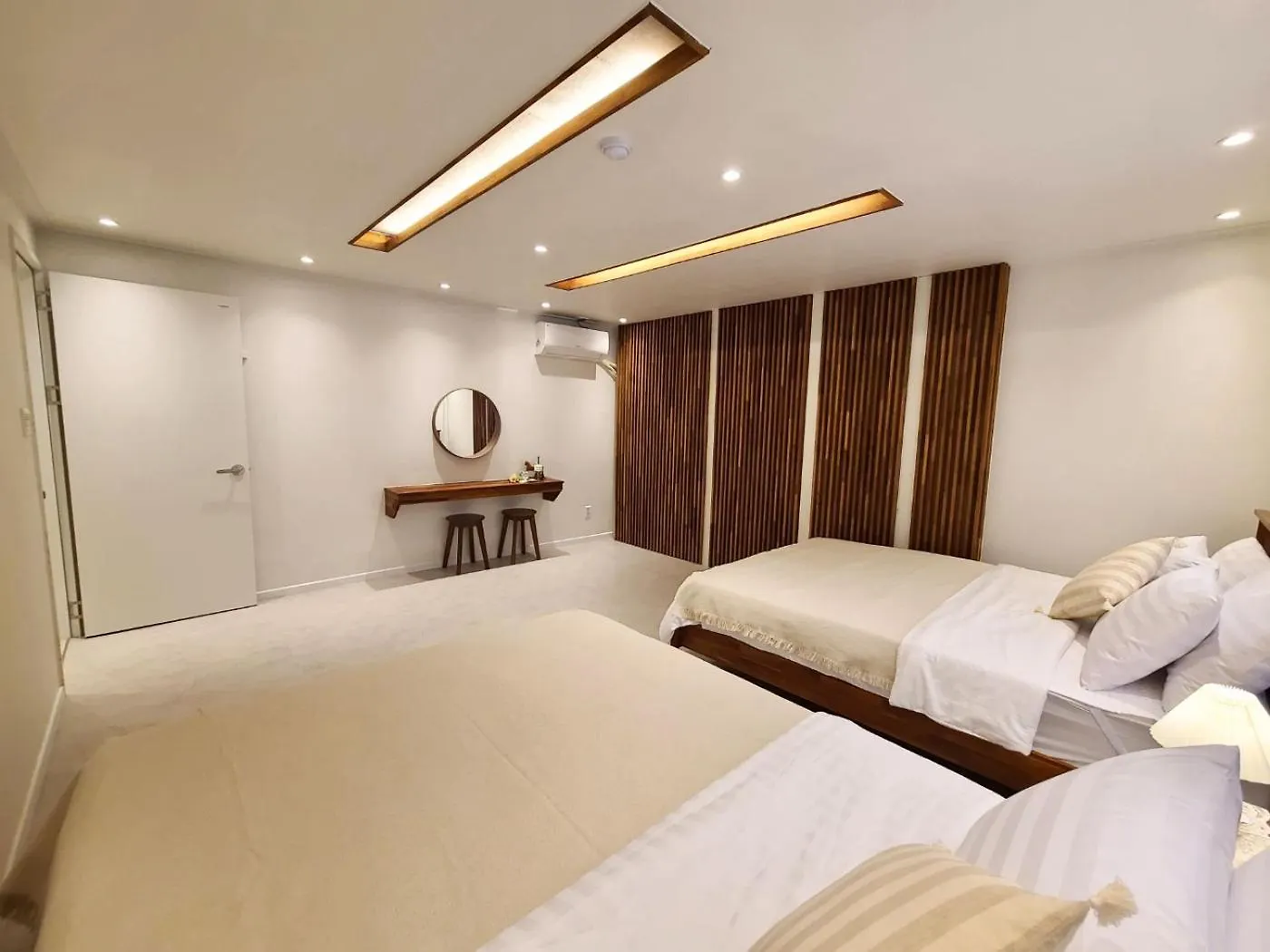 Apartamento 6 Hongdae 5Br & 4Bath, Elevator, Free Wifi Seúl Corea del Sur