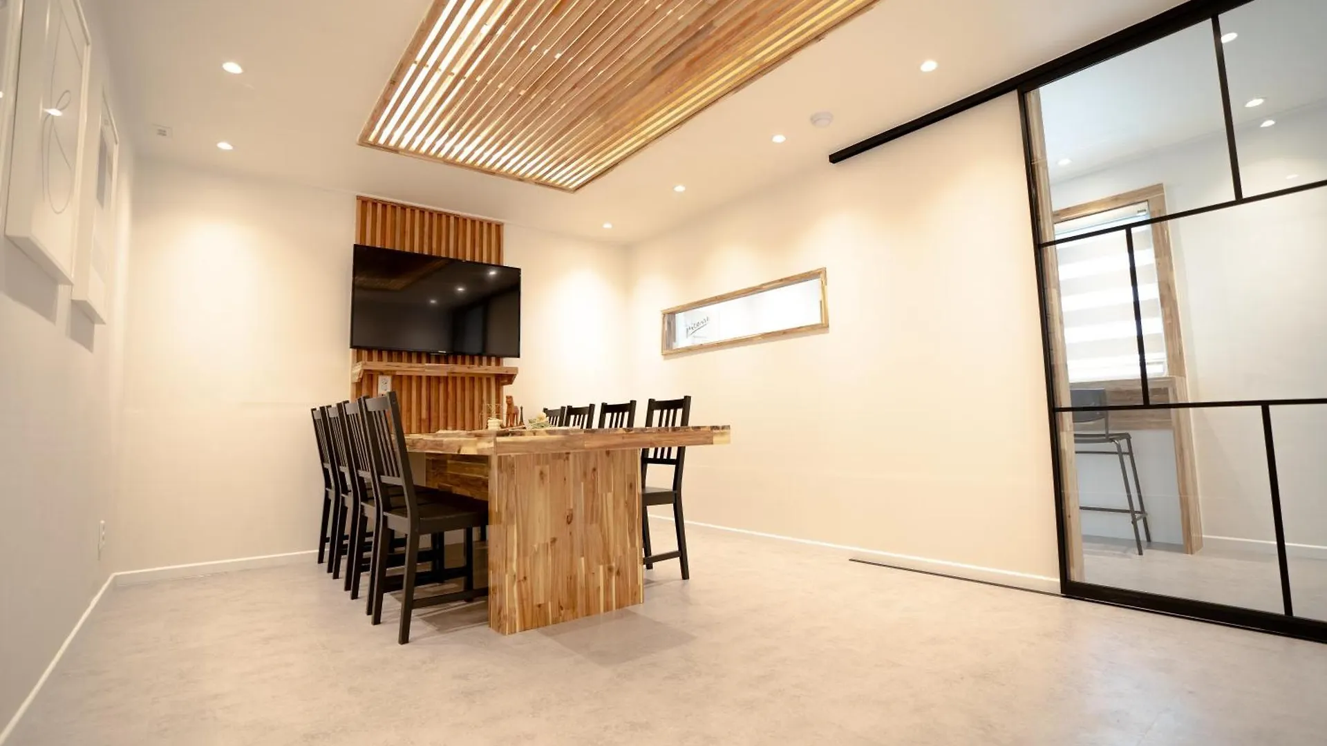 Soul Of Seoul 6 Hongdae 5Br & 4Bath, Elevator, Free Wifi Apartment